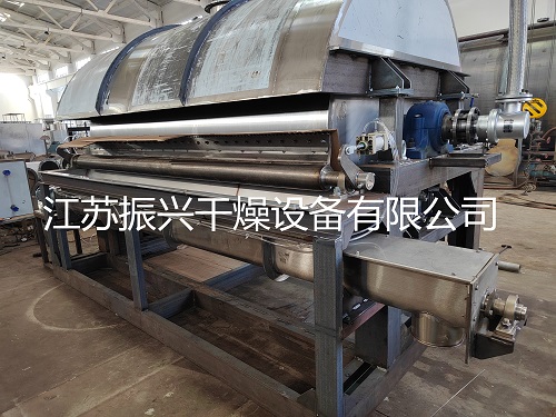 3臺單滾筒刮板干燥機(jī)出口俄羅斯